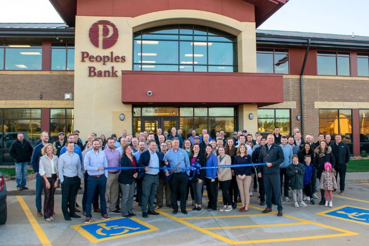 Ribbon Cutting at Peoples Bank in Sioux Center